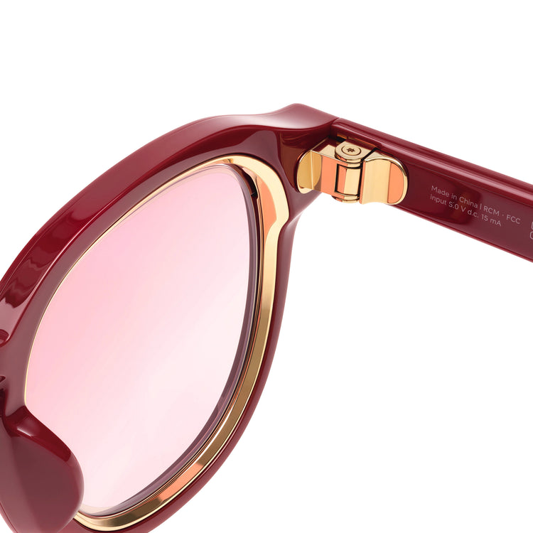 Photochromic vs. Electrochromic Sunglasses for Driving: What’s the Difference?