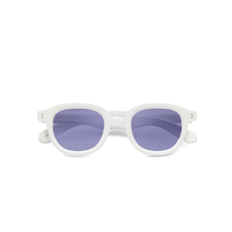 How Adjustable Tint Sunglasses Improve Road Trips